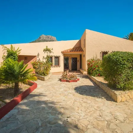 Blanco Villa